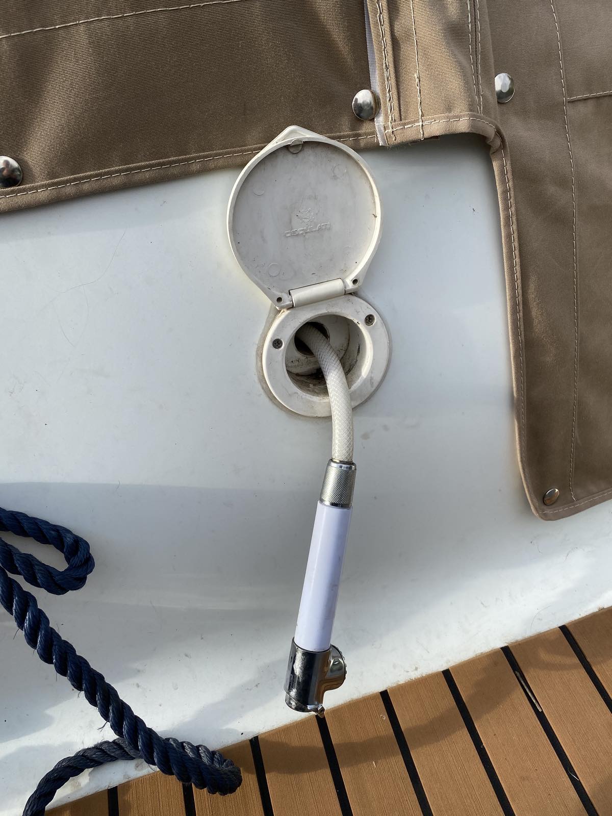 0-02-05-e7799e36b5b9850570ec0b6f3781f216e317d4ccdad5be4f26afd93fe0f09797_9b9b90fed2920396